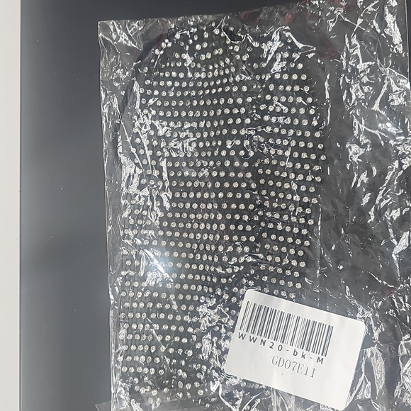 NWT Rhinestone Mask - Picture 1 of 1